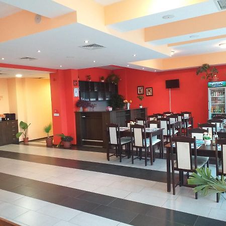 Hotel Seasons 2 Pantai Sunny Bagian luar foto