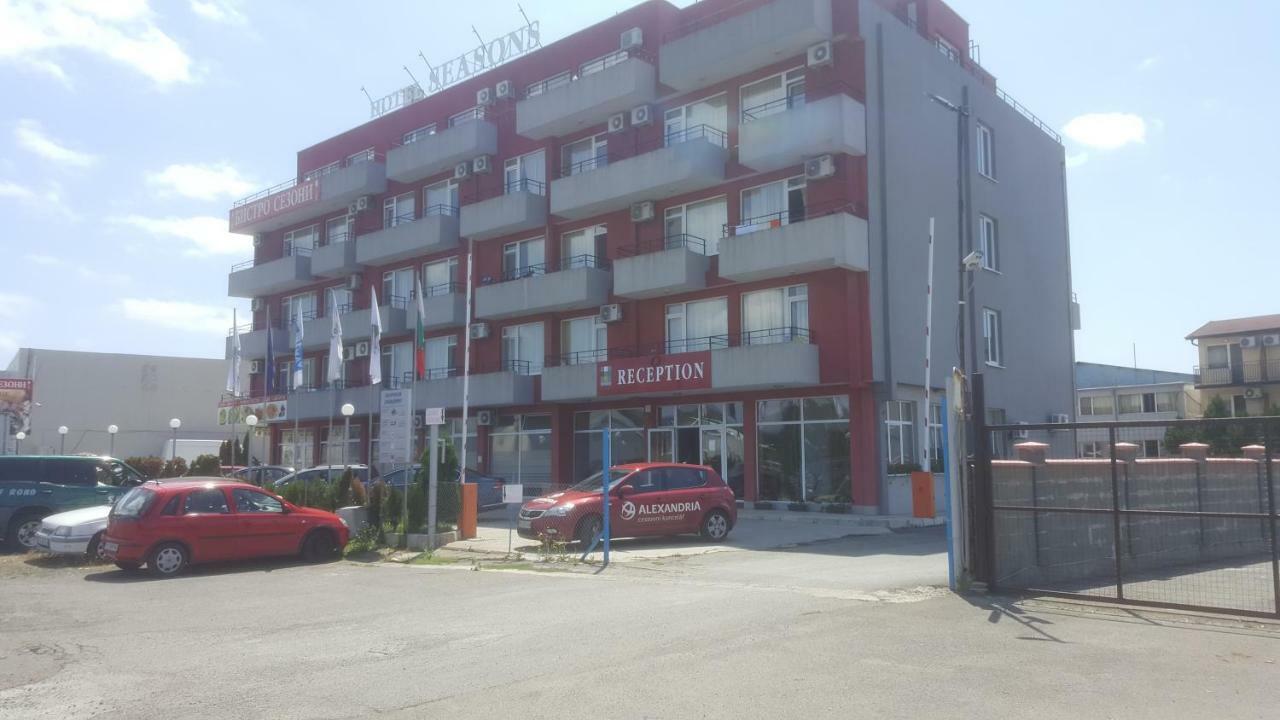 Hotel Seasons 2 Pantai Sunny Bagian luar foto